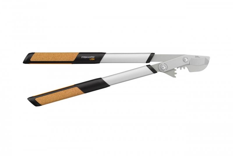 coupe branche fiskars quantum m