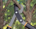 Coupe branche Fiskars Powergear L à crémaillère et à lame franche