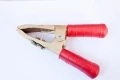 Pince pour cable de demarrage en laiton